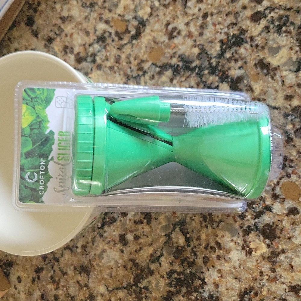 Crofton Spiral Slicer NIP